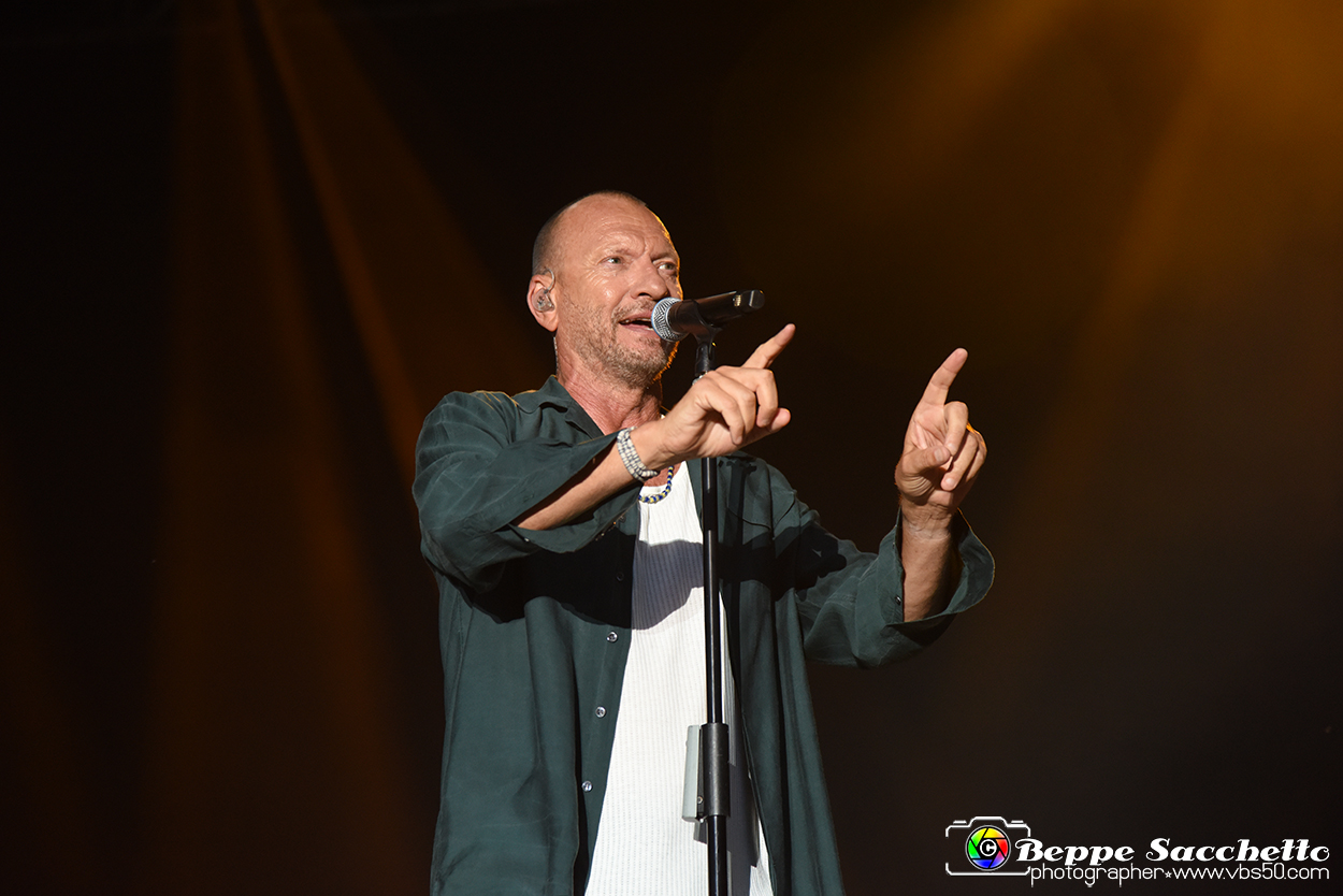 VBS_0741 - Concerto Biagio Antonacci - Palco Centrale Tour 2023.jpg